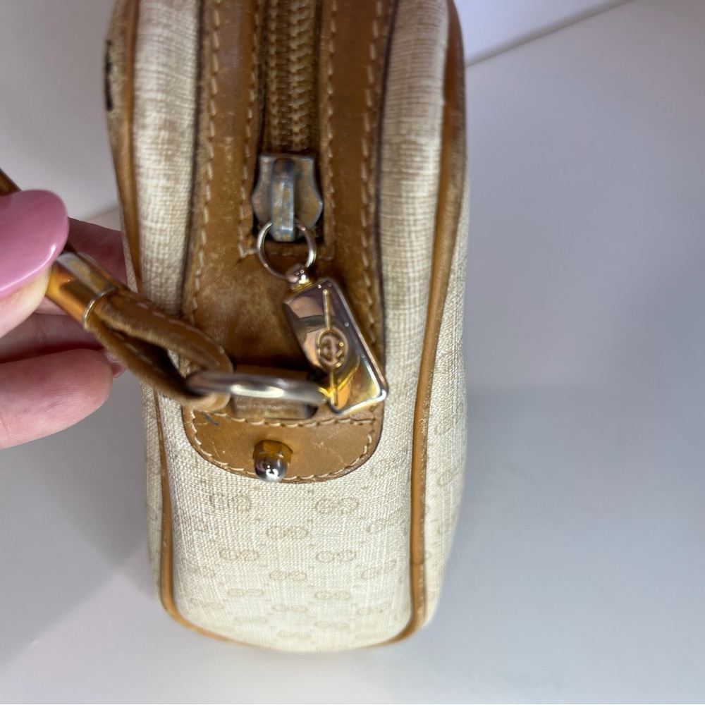 GUCCI Vintage Micro GG Supreme shoulder bag, good condition. lovely, subtle look - Picture 12 of 16